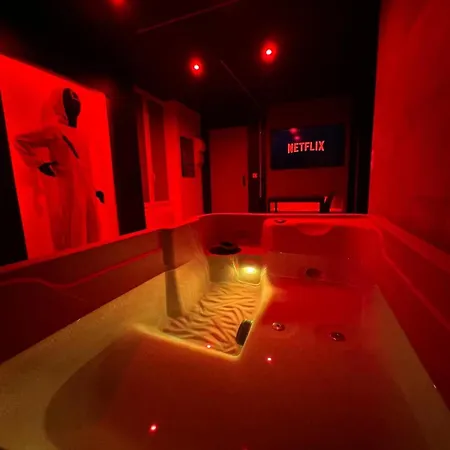 Squid Avec Jacuzzi Prive