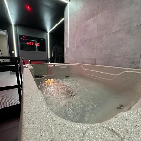 شقة Squid Avec Jacuzzi Prive *