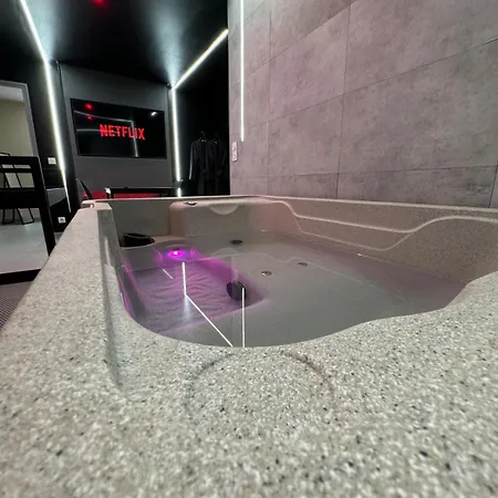 Squid Avec Jacuzzi Prive Apartman Melun