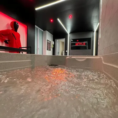 Squid Avec Jacuzzi Prive