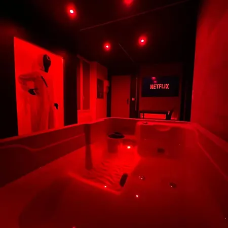 شقة Squid Avec Jacuzzi Prive مُلا