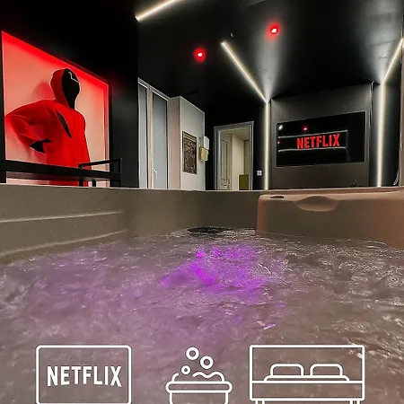 Squid Avec Jacuzzi Prive شقة